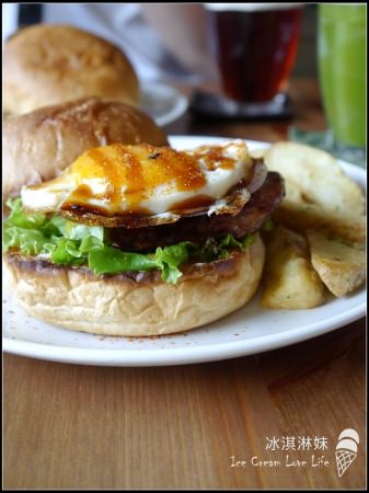 田樂│for farm burger：台中西區好順路吃一圈NO.1 - 田樂│for farm burger 、磨時間咖啡
