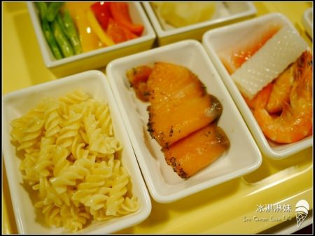 Mo's Kitchen亮萌私房料理：【試吃】得利特頂級煙燻魚子抹醬 - 鱈魚子醬夏日午茶小派對