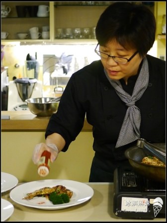 Mo's Kitchen亮萌私房料理：【試吃】得利特頂級煙燻魚子抹醬 - 鱈魚子醬夏日午茶小派對